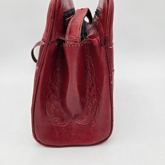 Western Floral Print Embossed Purse Bright Red Strap Worn 10 X 9 X 5 Pockets - Picture 4 of 7